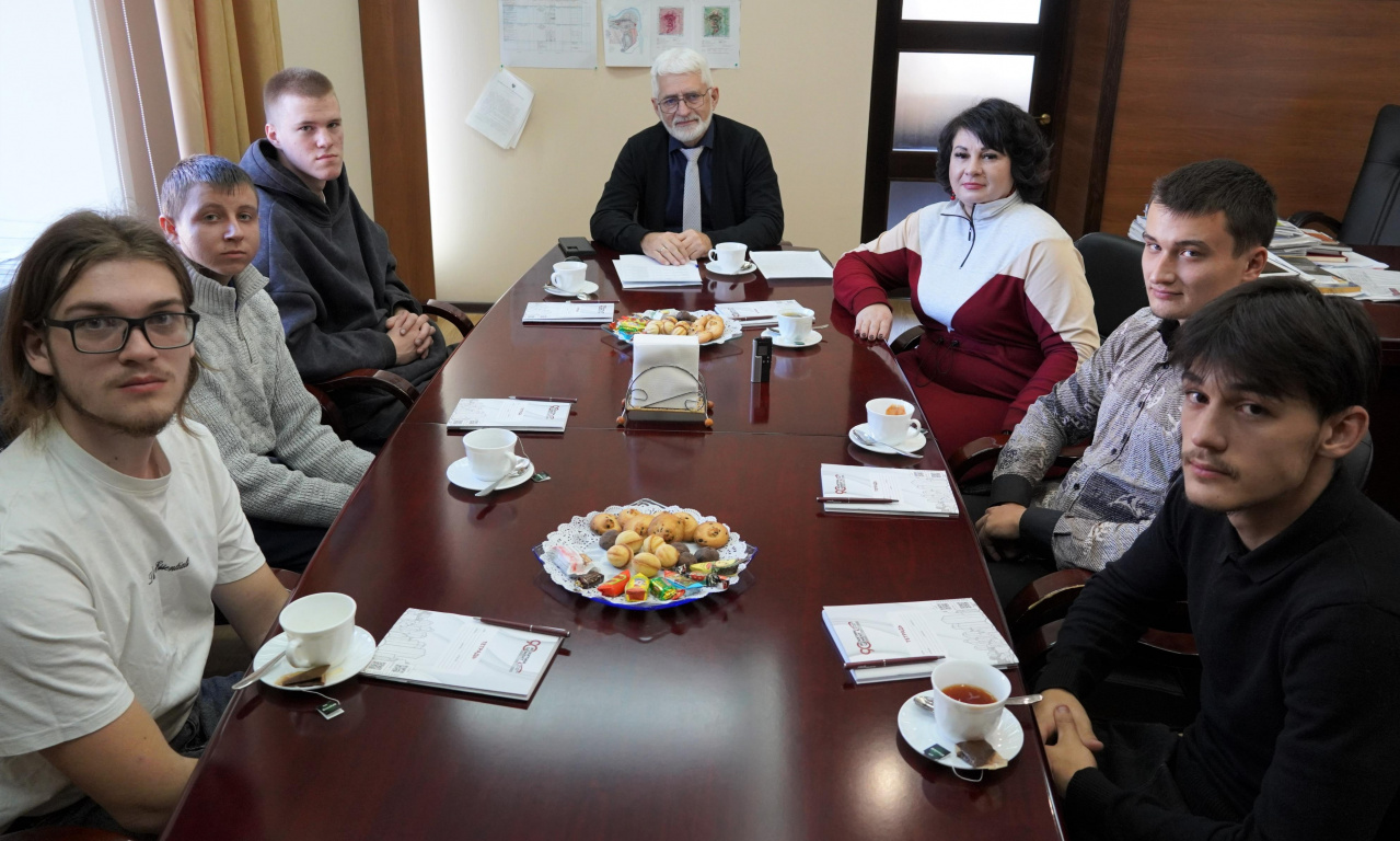 ЧЕСТНАЯ КАРЬЕРА: СЛЕДУЙТЕ ЗА ФАКЕЛОМ